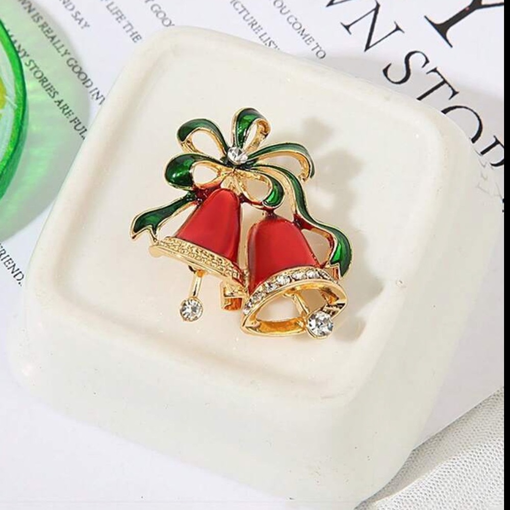 Vintage Bell Christmas Pin - Picture 3 of 5